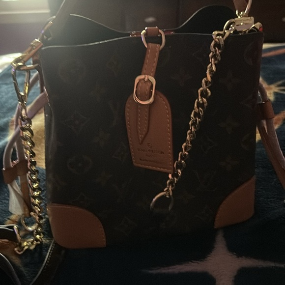 Monogram Canvas and Leather Handbag Louis Vuitton Purse Louis Vuitton bandanna - Picture 9 of 11